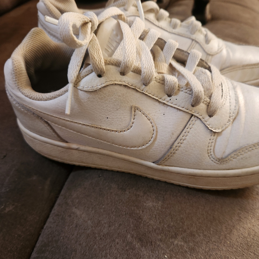 Nike White Leather Low-Top Sneakers